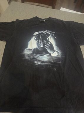 Juice WRLD Black Graphic Men’s Tee with Monochrome Portrait